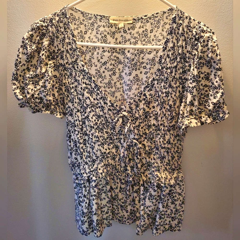 Free For All Floral Puff Sleeve Top Size Small NEW!